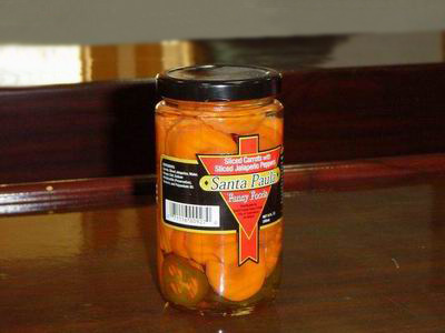 玻璃瓶装红萝卜