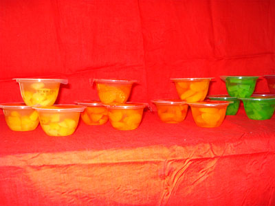  	 4盎司各种、各色水果果肉果冻