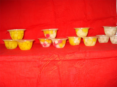  	 4盎司各种什锦水果杯